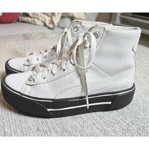 Puma Kaia High-top white and Black Platform Sneakers size 7.5